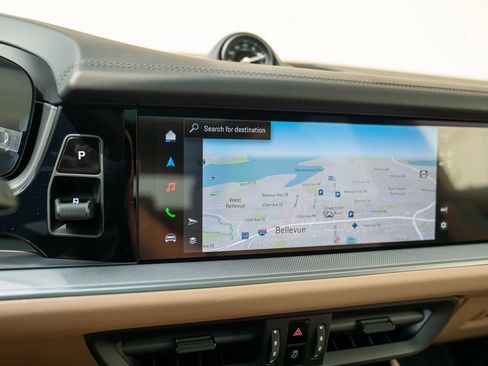 Used 2025 Porsche Cayenne image 16