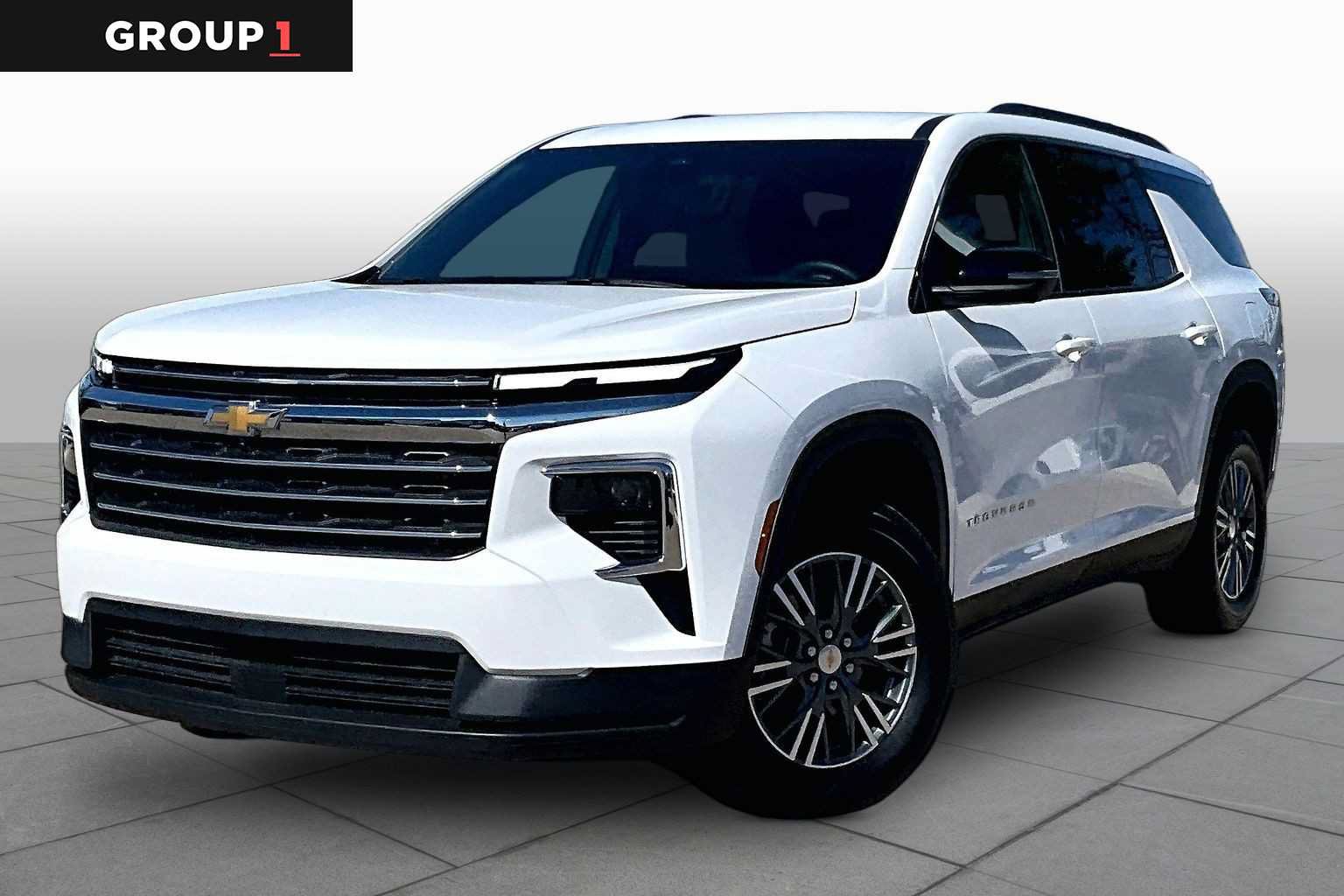 Used 2026 Chevrolet Traverse LT w/ Driver Confidence Package FWD image 1