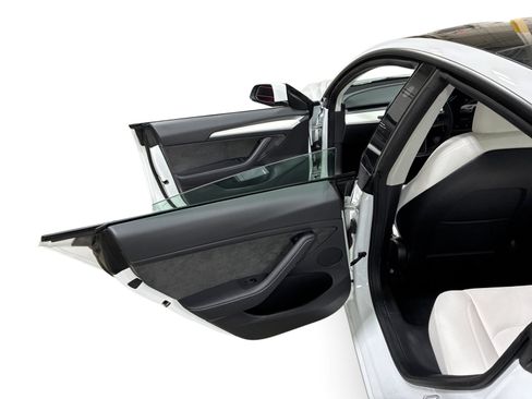 Certified 2023 Tesla Model 3 Standard Range RWD image 10
