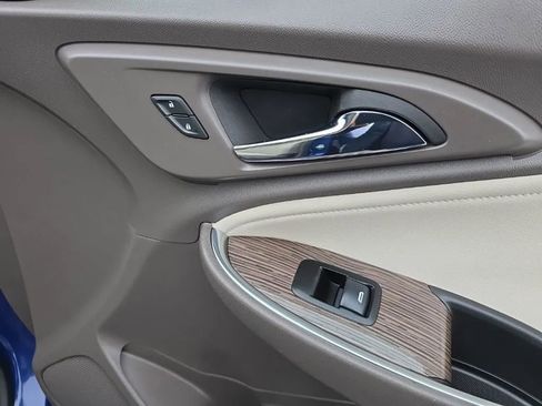 Used 2023 Chevrolet Malibu LT image 17