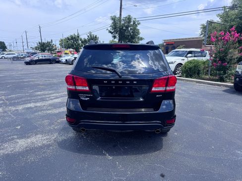 Used 2017 Dodge Journey SXT w/ Comfort/Convenience Group image 6