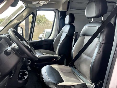 Used 2023 RAM ProMaster 2500 w/ Convenience Group image 8