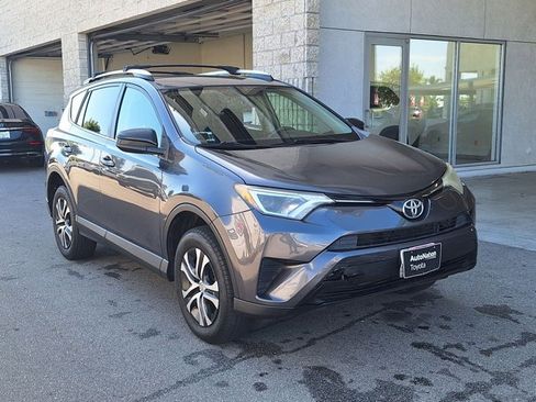 Used 2016 Toyota RAV4 LE image 3
