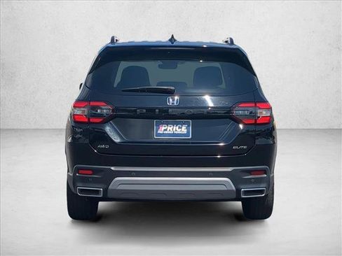 Used 2023 Honda Pilot Elite image 7