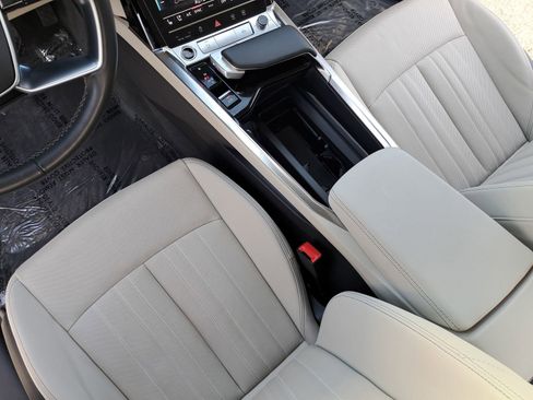 Used 2024 Audi Q8 e-tron Premium Plus w/ Premium Plus Package AWD/4WD image 28