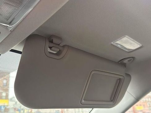 Used 2023 Toyota RAV4 XLE Premium image 31