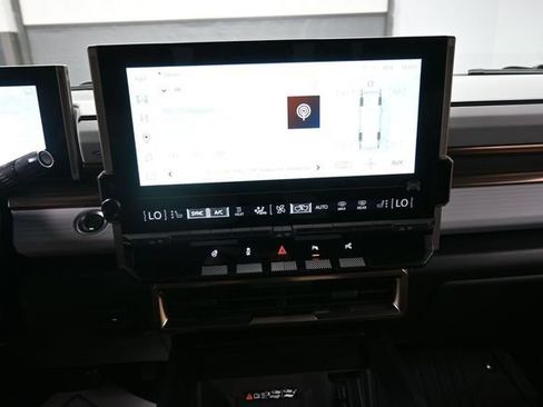 Used 2025 GMC Hummer EV 3X AWD/4WD image 10