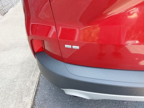 Used 2020 Ford Escape SE image 5