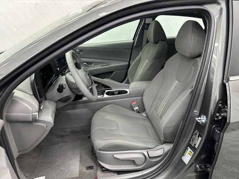 New 2026 Hyundai Elantra SEL Sport image 9