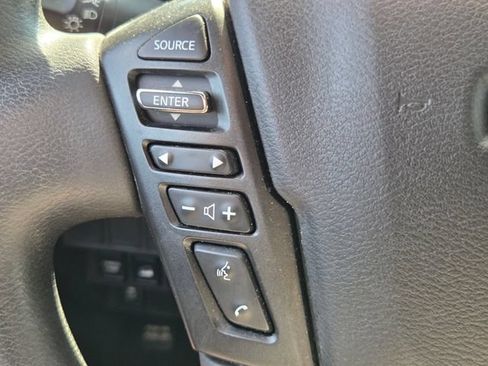 Used 2022 Nissan Frontier SV AWD/4WD image 31