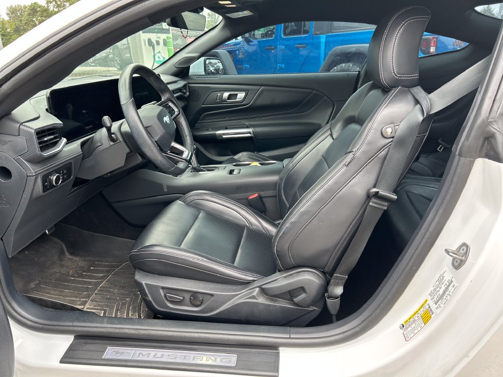 Used 2024 Ford Mustang Premium RWD image 10