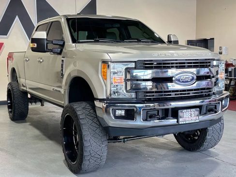 Used 2017 Ford F350 Lariat w/ Lariat Value Package image 2
