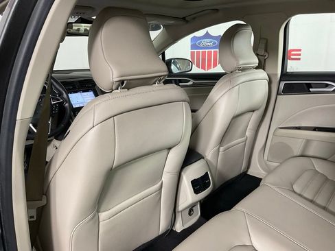 Certified 2019 Ford Fusion SEL FWD image 15