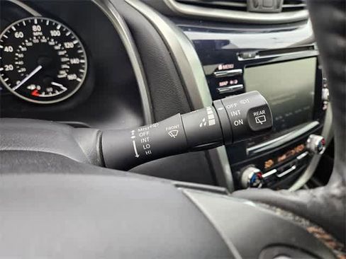 Used 2023 Nissan Murano Platinum w/ Cargo Package image 30