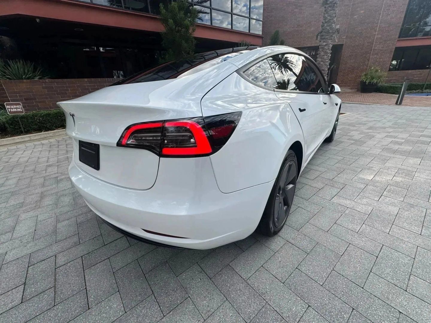 Used 2023 Tesla Model 3 Standard Range RWD image 8