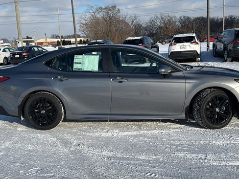 New 2026 Toyota Camry SE image 9