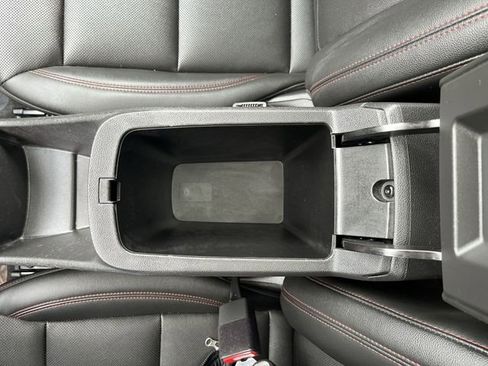 Used 2024 Chevrolet Trax RS w/ Sunroof Package image 24