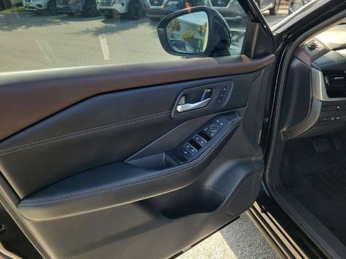 Certified 2023 Nissan Rogue SL w/ SL Premium Package image 24