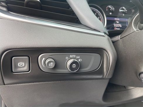 Used 2021 Buick Enclave Premium w/ Sun and Sites Package FWD image 17