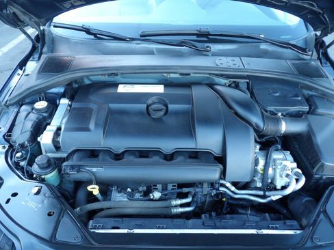 Used 2012 Volvo XC70 T6 AWD/4WD image 12