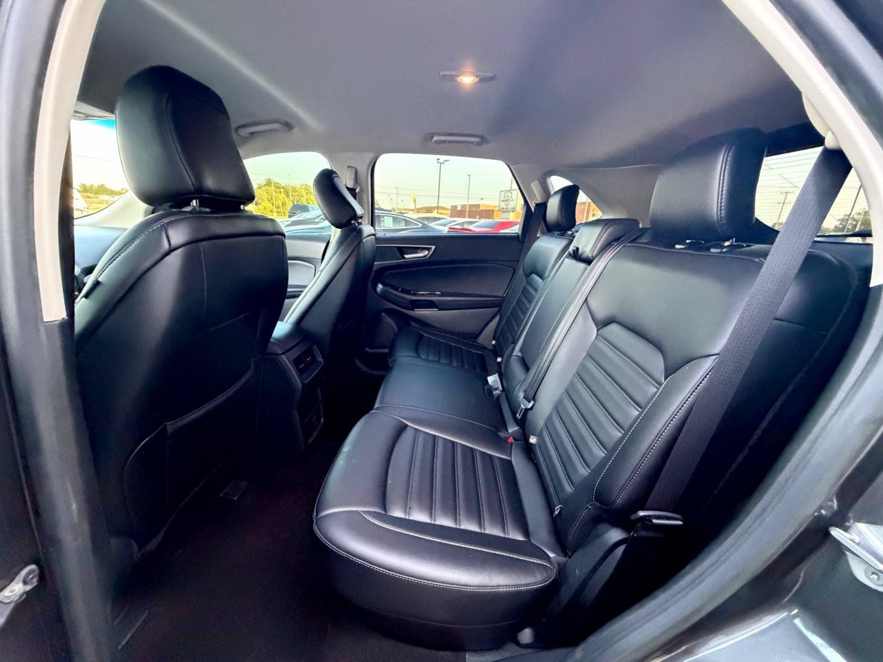 Used 2020 Ford Edge SEL AWD/4WD image 14