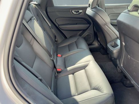 Certified 2025 Volvo XC60 B5 Plus image 29