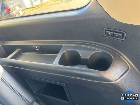 Used 2024 Ford Expedition XLT image 40