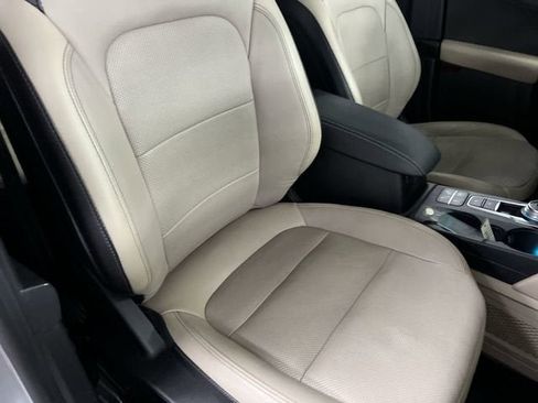 Used 2020 Ford Escape Titanium AWD/4WD image 29