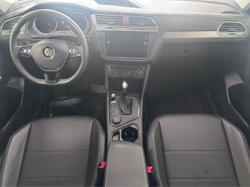 Used 2021 Volkswagen Tiguan SE w/ Panoramic Sunroof Package AWD/4WD image 17