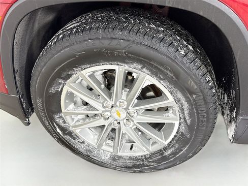 Used 2023 Chevrolet Traverse LT w/ LPO, Floor Liner Package image 31