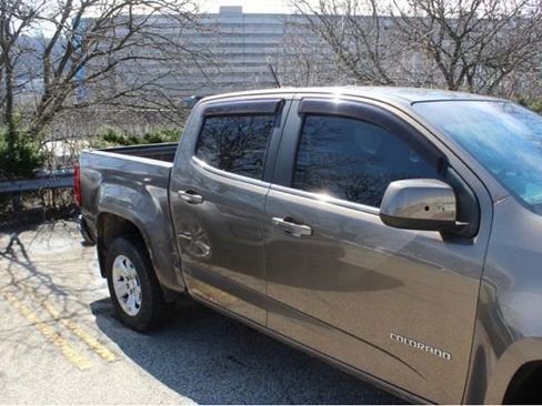 Used 2015 Chevrolet Colorado LT w/ LT Convenience Package AWD/4WD image 4