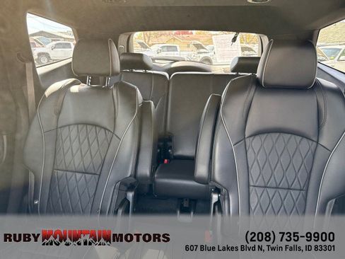 Used 2024 Buick Enclave Avenir w/ Avenir Technology Package AWD/4WD image 25
