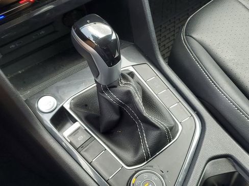 Certified 2024 Volkswagen Tiguan SE AWD/4WD image 31