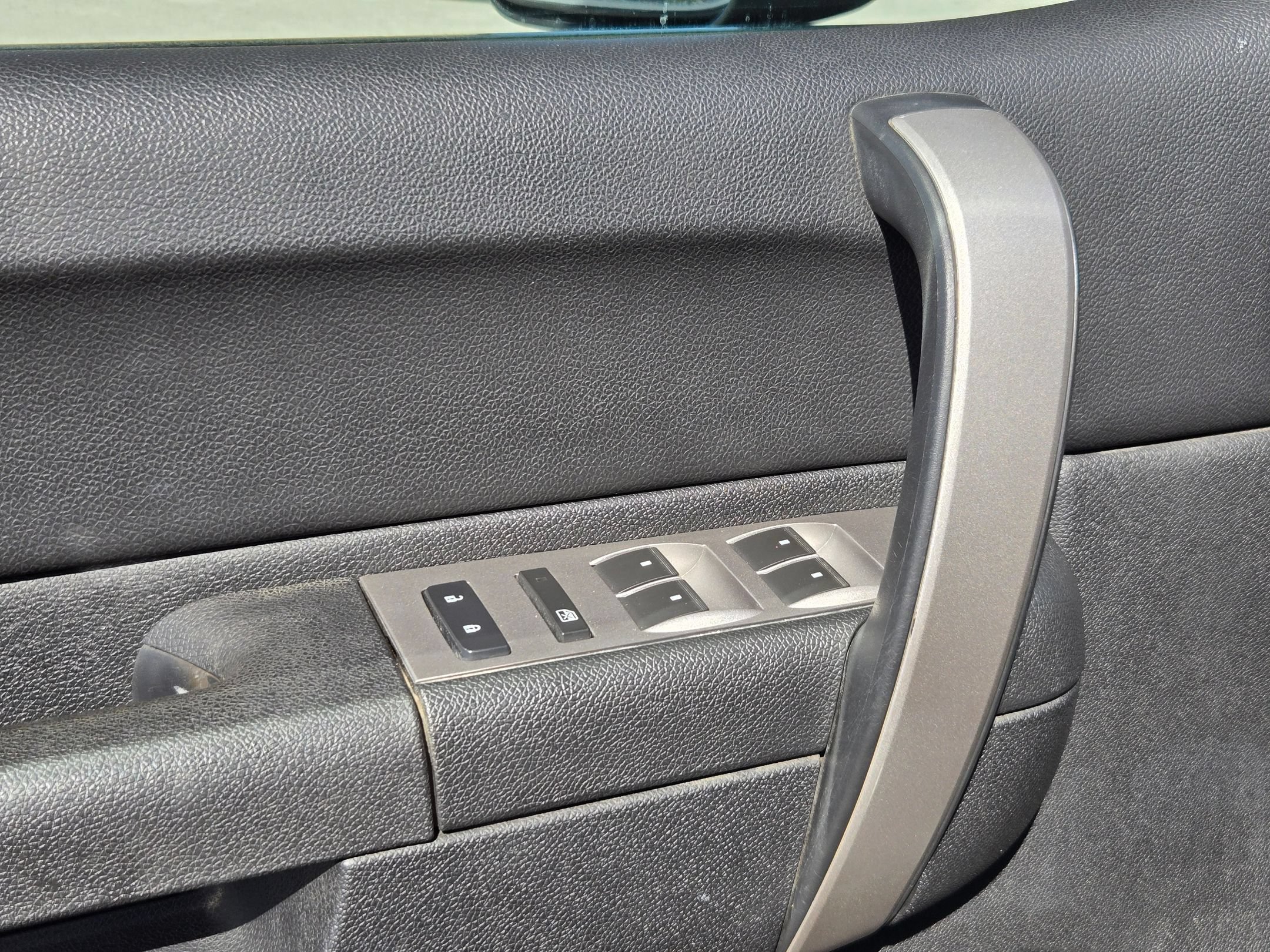 Used 2010 Chevrolet Silverado 3500 LT w/ Interior Plus Package AWD/4WD image 11