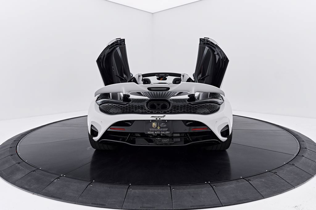Used 2025 McLaren 750S Spider RWD image 27