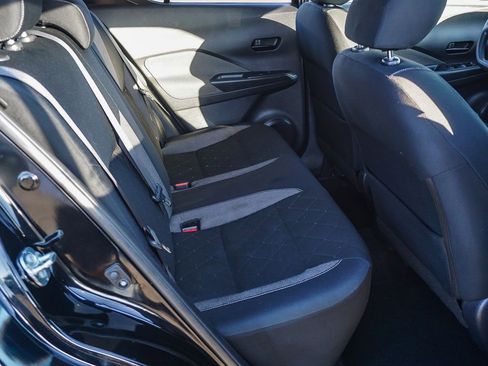 Used 2018 Nissan Kicks S image 13