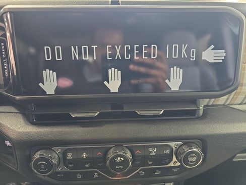 New 2026 Jeep Gladiator Sport AWD/4WD image 22