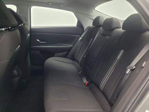 Used 2025 Hyundai Elantra SEL FWD image 18