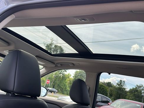 Used 2022 Nissan Rogue Platinum w/ Head-Up Display Package image 28