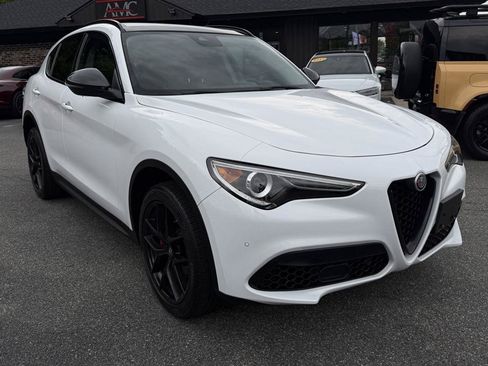 Used 2019 Alfa Romeo Stelvio Sport w/ Quick Order Package 22J Sport AWD/4WD image 21