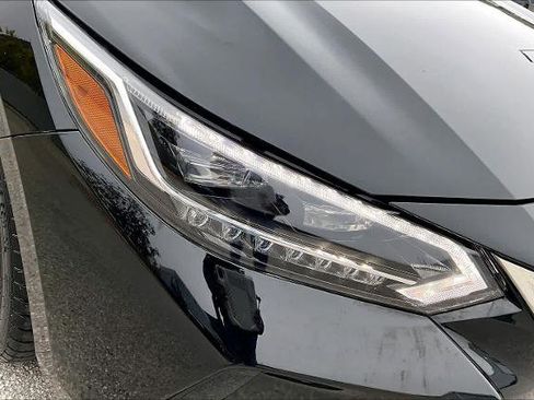 Certified 2022 Nissan Sentra SR w/ SR Premium Package image 26