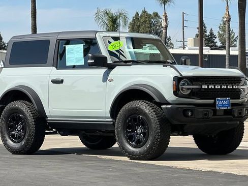 Used 2023 Ford Bronco Wildtrak AWD/4WD image 2