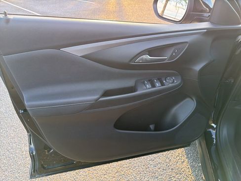 Used 2025 Buick Envista Preferred FWD image 17