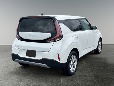 Used 2025 Kia Soul S FWD image 8