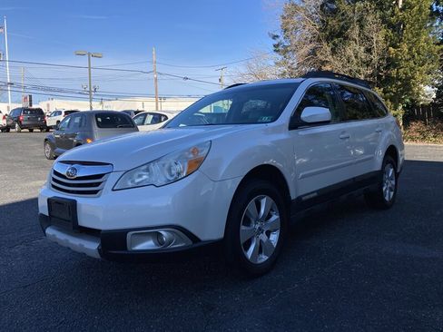 Used 2012 Subaru Outback 2.5i Limited image 4