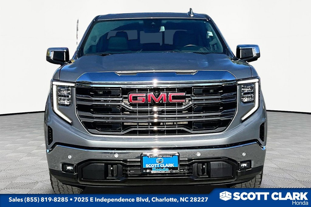 Used 2024 GMC Sierra 1500 SLT w/ SLT Premium Plus Package AWD/4WD image 2