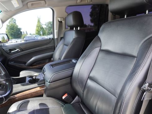 Used 2018 Chevrolet Suburban LT RWD image 31