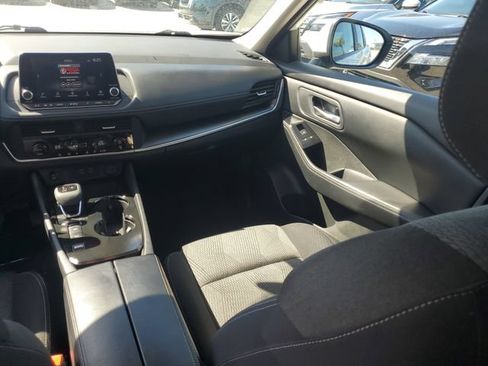 Used 2025 Nissan Rogue SV FWD image 22