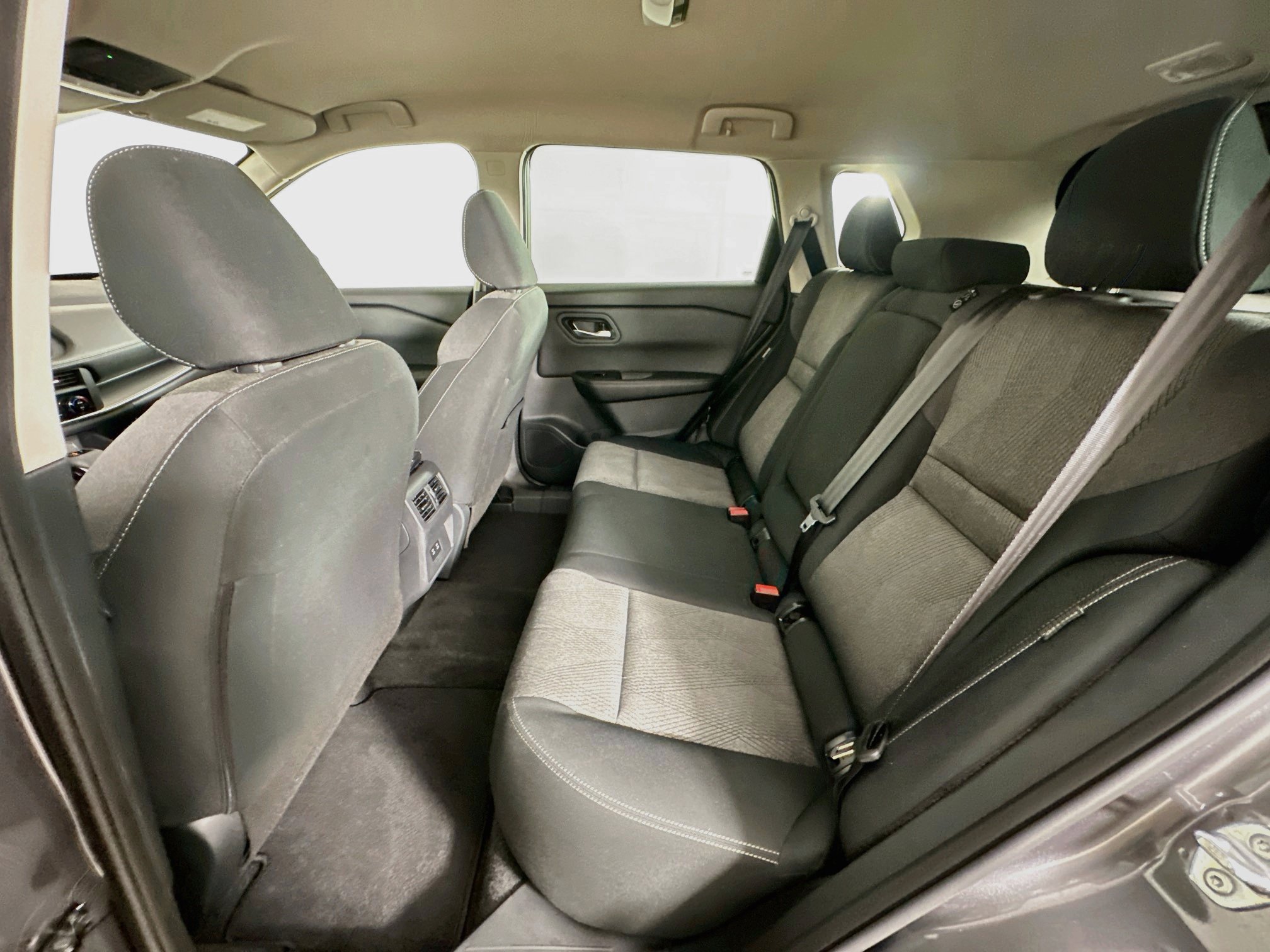Used 2026 Nissan Rogue SV AWD/4WD image 26