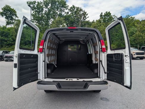 Used 2025 GMC Savana 2500 w/ Driver Convenience Package RWD image 13